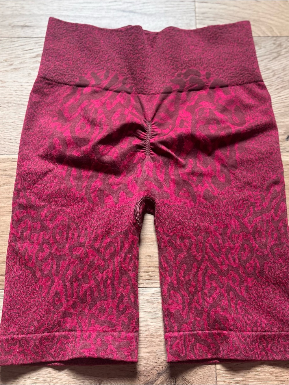Gymshark Womens Pink Cheetah-Print Bike Shorts - Picture 2 of 3